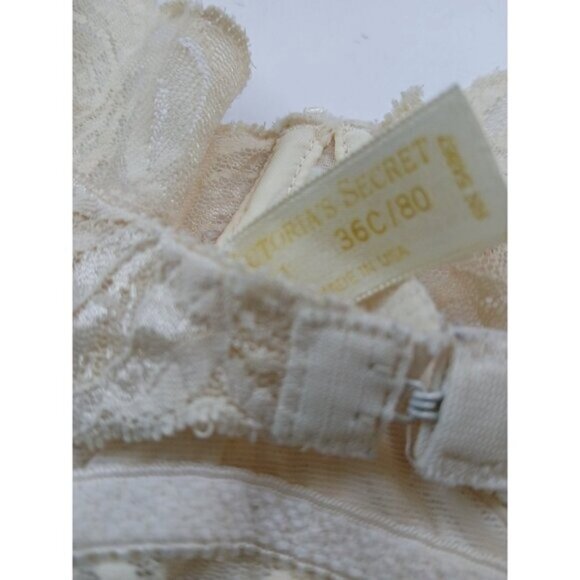 Vintage Victoria’s Secret Bra Ivory Cream Lace Underwire 36C 90s Romantic - Picture 4 of 5